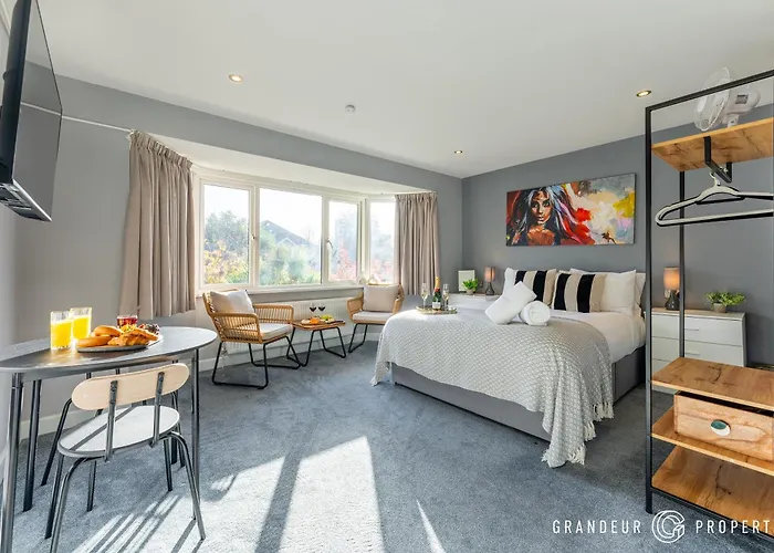 The Cransley By Grandeur Property